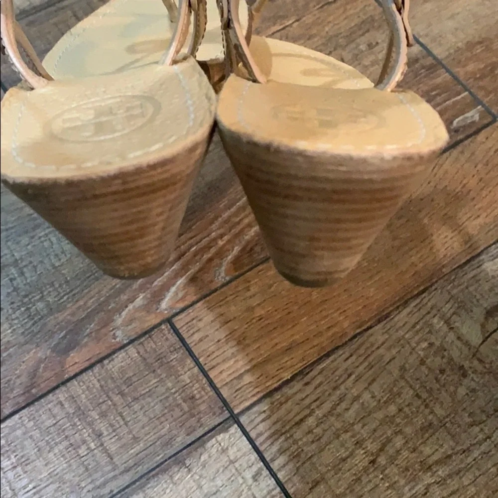 Tory Burch Beige Bow T-Strap Sandal with Gold Logo
